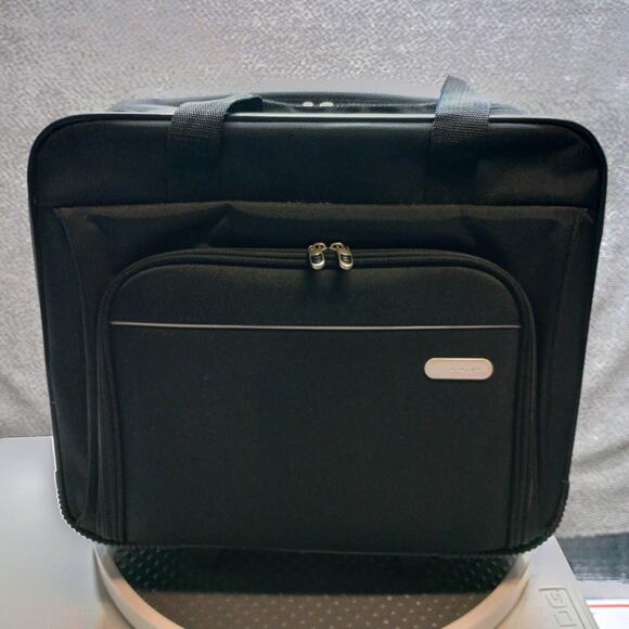 Targus 16" Rolling Computer Travel Carry On Work Bag - Picture 1 of 11